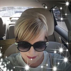 Meet your Posher, Danette